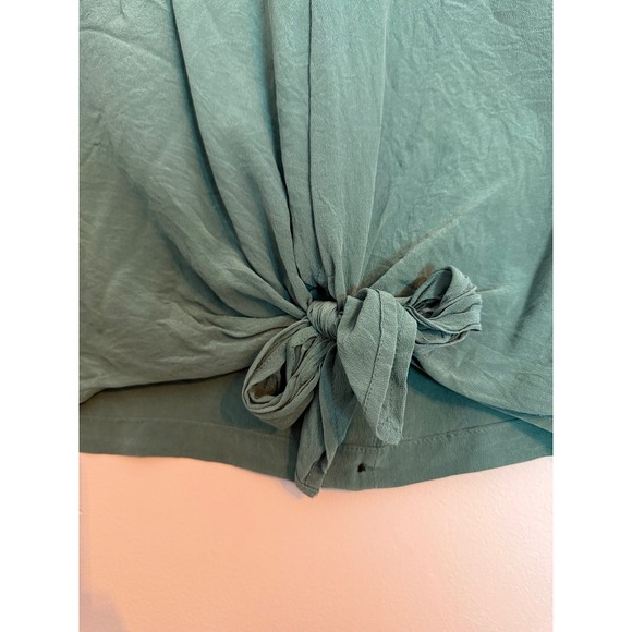 Madewell Silk Button Back Tie Tee in Green Size Medium Blouse - Picture 5 of 8